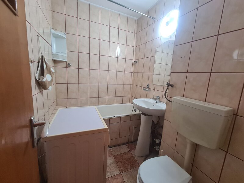 Bd. Timisoara vav Plaza Romania, metrou Lujerului, posibilitate credit.
